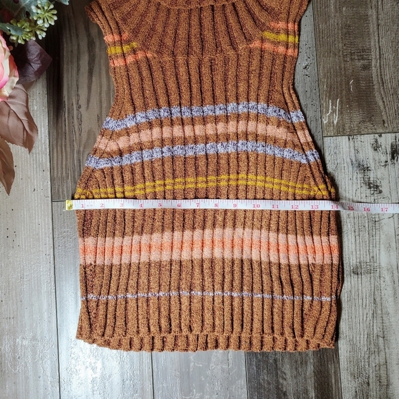 NWT Free People Ribbed Knit Cropped Turtleneck Sweater Tank Edith Vest Sz Large - Picture 8 of 16